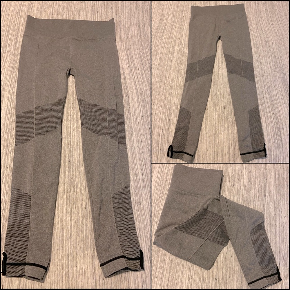 Gray workout leggings - Size L/XL